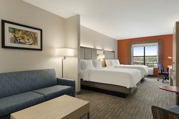 Holiday Inn Express & Suites Charleston - Mount Pleasant