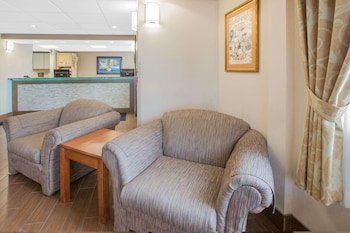 Days Inn by Wyndham Hillsdale