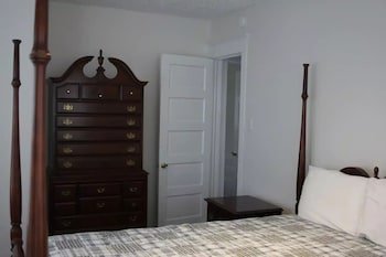 North Beach Hotel