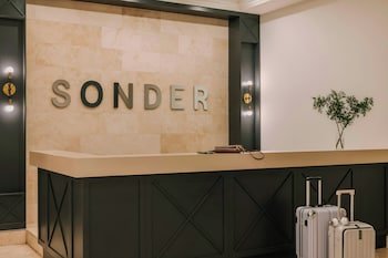 Sonder Le Victoria Apartments Old Montreal