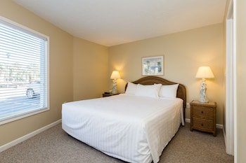 Country Club Villas