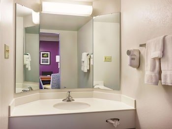 Travelodge by Wyndham Houston Cy-Fair