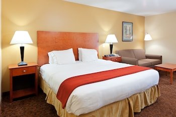 Holiday Inn Express & Suites Birmingham NE - Trussville