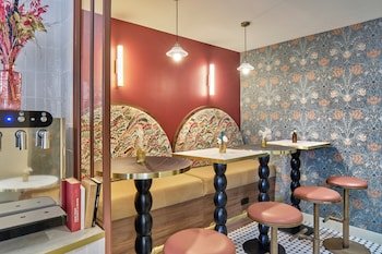 Josephine Hotel