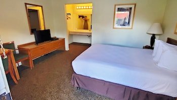 Magnuson Hotel Ely