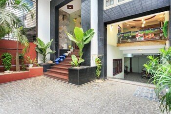 Hoang Yen Nhi Hotel By OYO Rooms