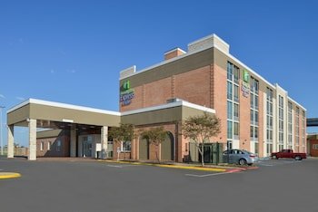 Holiday Inn Express & Suites Shreveport - Downtown