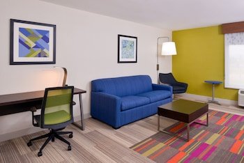 Holiday Inn Express & Suites Shreveport - Downtown