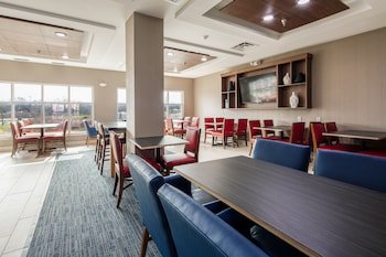 Holiday Inn Express Hotel & Suites Lenoir City (Knoxville Area)