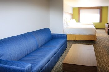 Holiday Inn Express & Suites Hesperia
