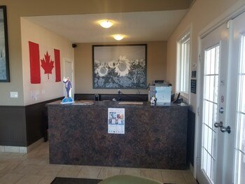 Super 8 by Wyndham Smoky Lake