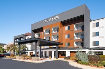 Courtyard Burlington