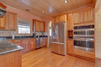 Orchard Hideaway Cabin