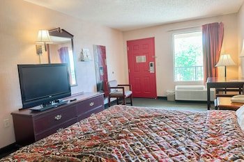 Red Carpet Inn Macon East