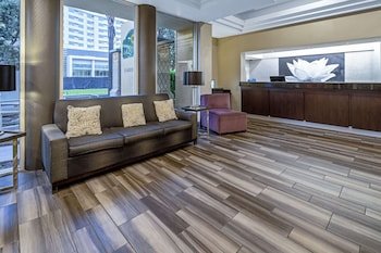 La Quinta Inn & Suites by Wyndham Anaheim