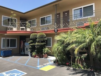 Fullerton Lodge