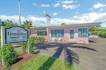 Gondolier Apartments & Inn