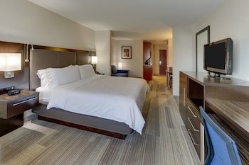 Holiday Inn Express & Suites Dayton-Centerville