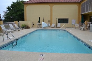 Fairview Inn & Suites Mobile