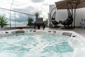 Garoupas Inn