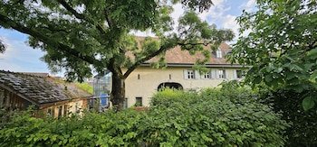 Blue Wall Bed and Breakfast