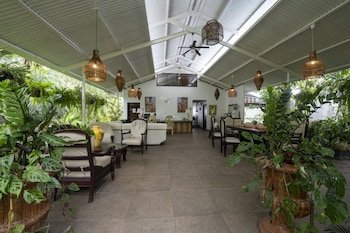 Hotel Tortuguero Beachfront