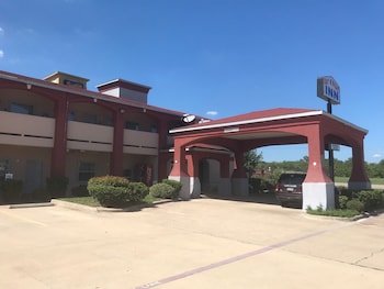 Day N Night Inn