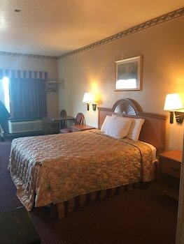 Day N Night Inn
