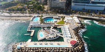 Riviera Hotel