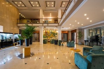 Riviera Hotel