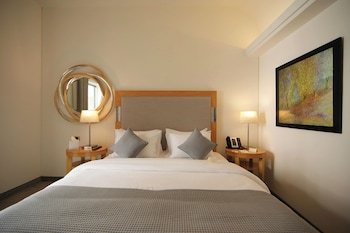 Riviera Hotel