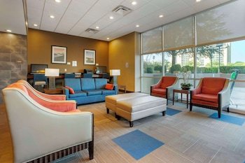 Comfort Inn & Suites Presidential