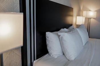 Park Inn by Radisson, Leduc, AB