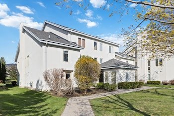 The Lodges at Blue Mountain - Sierra Lane Condos