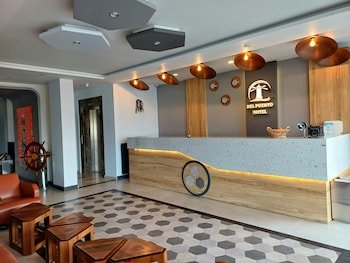 Del Puerto Hotel