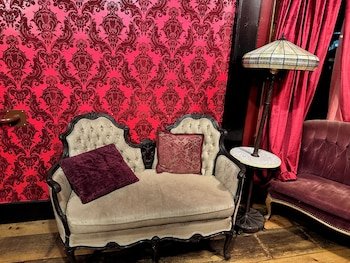 Redlight Historic Bunk Hotel and Speakeasy