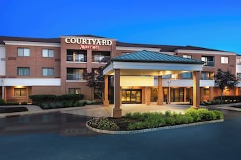 Courtyard West Orange