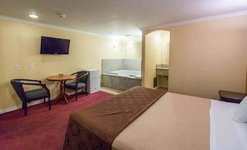 Carlton Motor Lodge