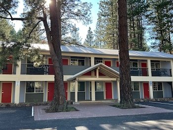 Crater Lake Gateway