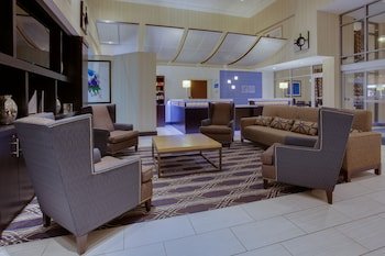 Holiday Inn Express Hotel & Suites Laurel