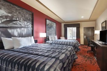 Super 8 by Wyndham Karnes City