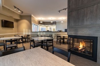 Best Canadian Motor Inn Fort Mcmurray