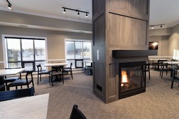 Best Canadian Motor Inn Fort Mcmurray