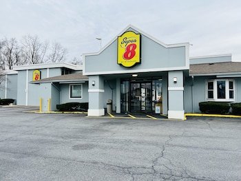 Super 8 by Wyndham Carlisle North
