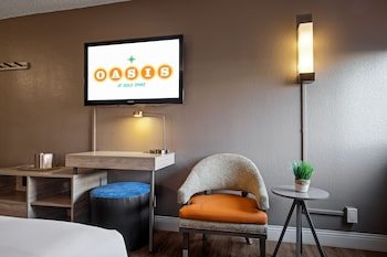 Oasis at Gold Spike