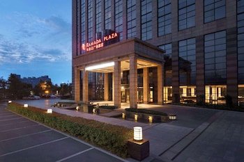 Ramada Plaza by Wyndham Lianyungang