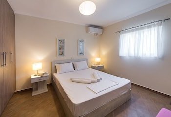 Lefkogea Villas