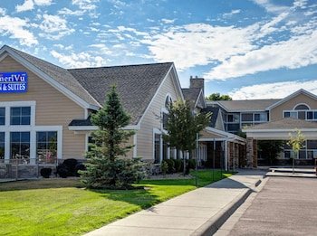 AmericInn by Wyndham Waconia