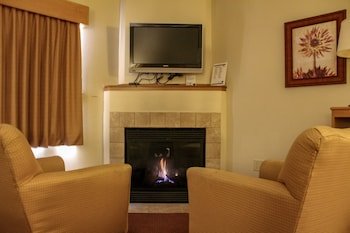 AmericInn by Wyndham Waconia