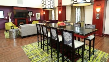 Hampton Inn & Suites Lamar